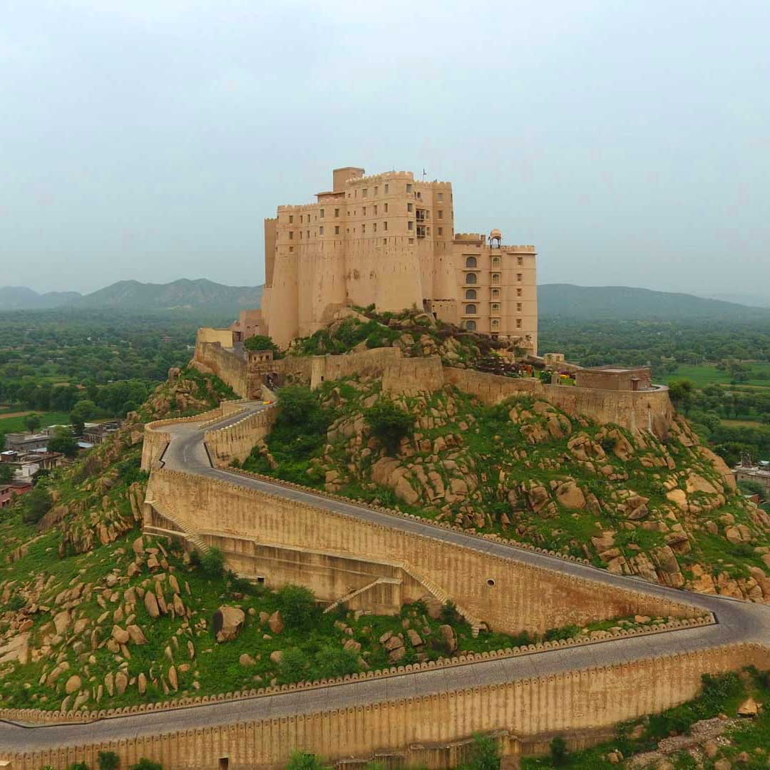 Alila Fort Bishingarh - Unique fort hotel outside Delhi & Jaipur