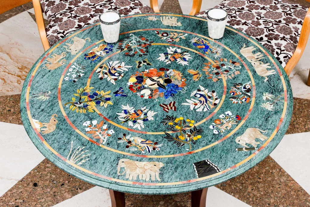 Marble crafts in Agra - India handicrafts and textiles tour package