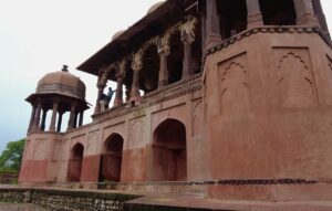 Majestic Ranthambore Fort Glory at its peak with IndiaCustom Tours 