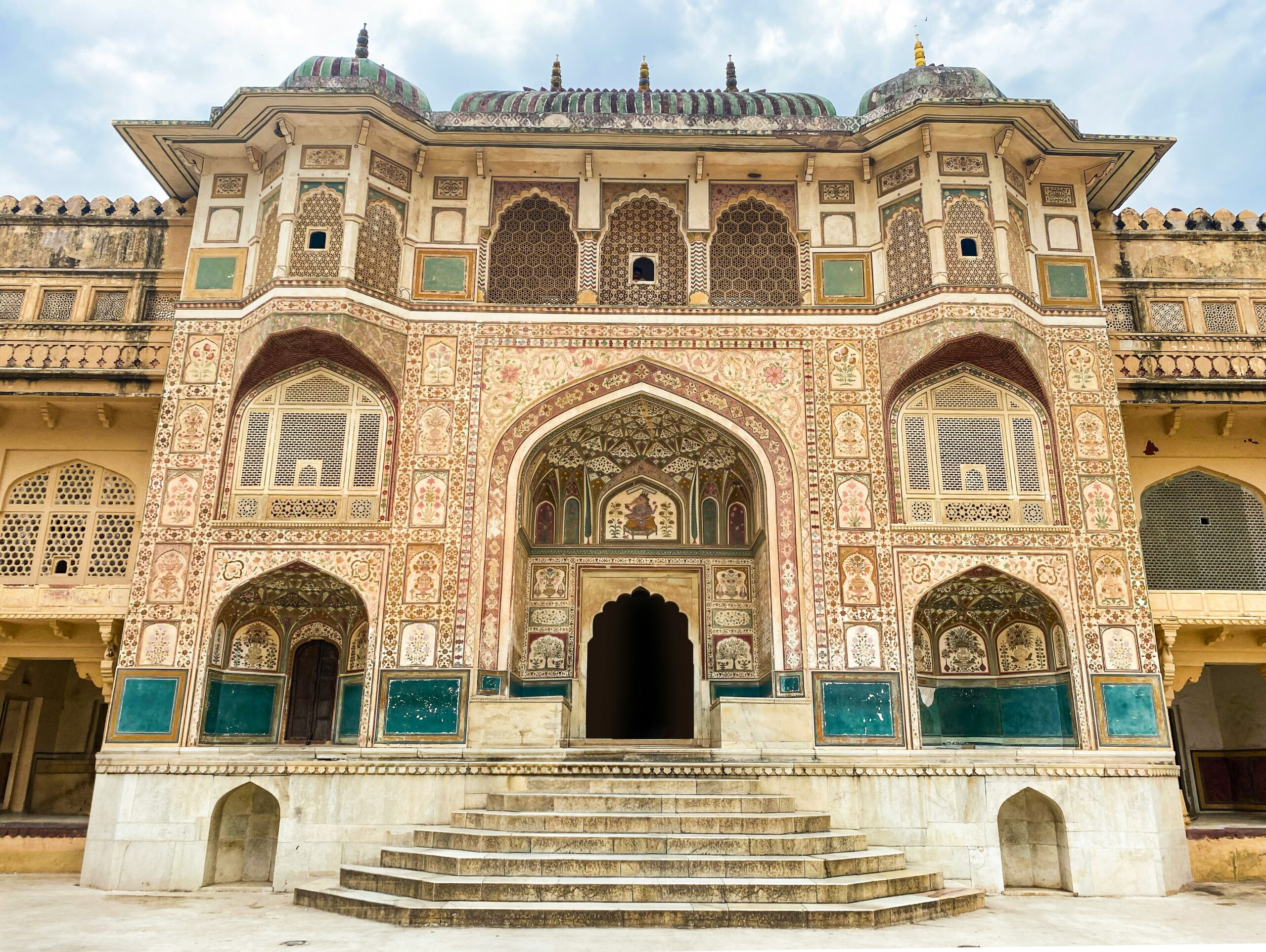faraz ghori oiI 78c4ElU unsplash scaled - Private Driver and Tour Guide - faraz-ghori-oiI_78c4ElU-unsplash